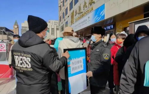 冰墩墩魅力難擋 一墩難求，百墩實業(yè)全力備貨應(yīng)對熱潮